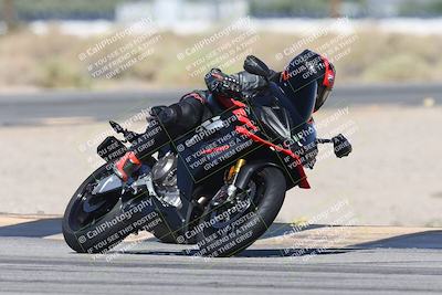 media/Oct-13-2025-Moto Forza (Mon) [[a66d839500]]/3-B Group/Session 3 (Turn 16)/